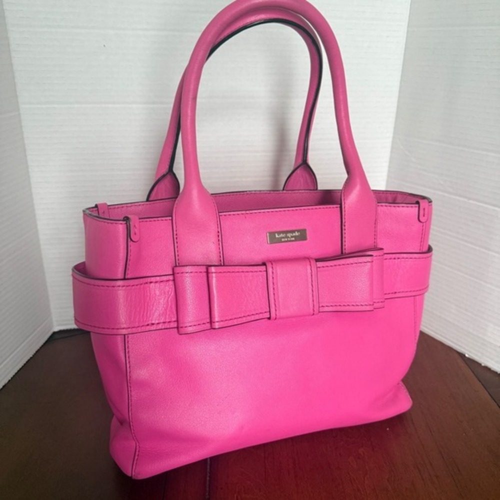 Kate Spade SET🩷Hot Pink Leather Bow 🎀 Tote and matching wallet🎀🩷